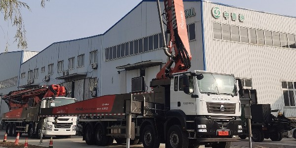 泵車展開支腿時要注意哪些細節